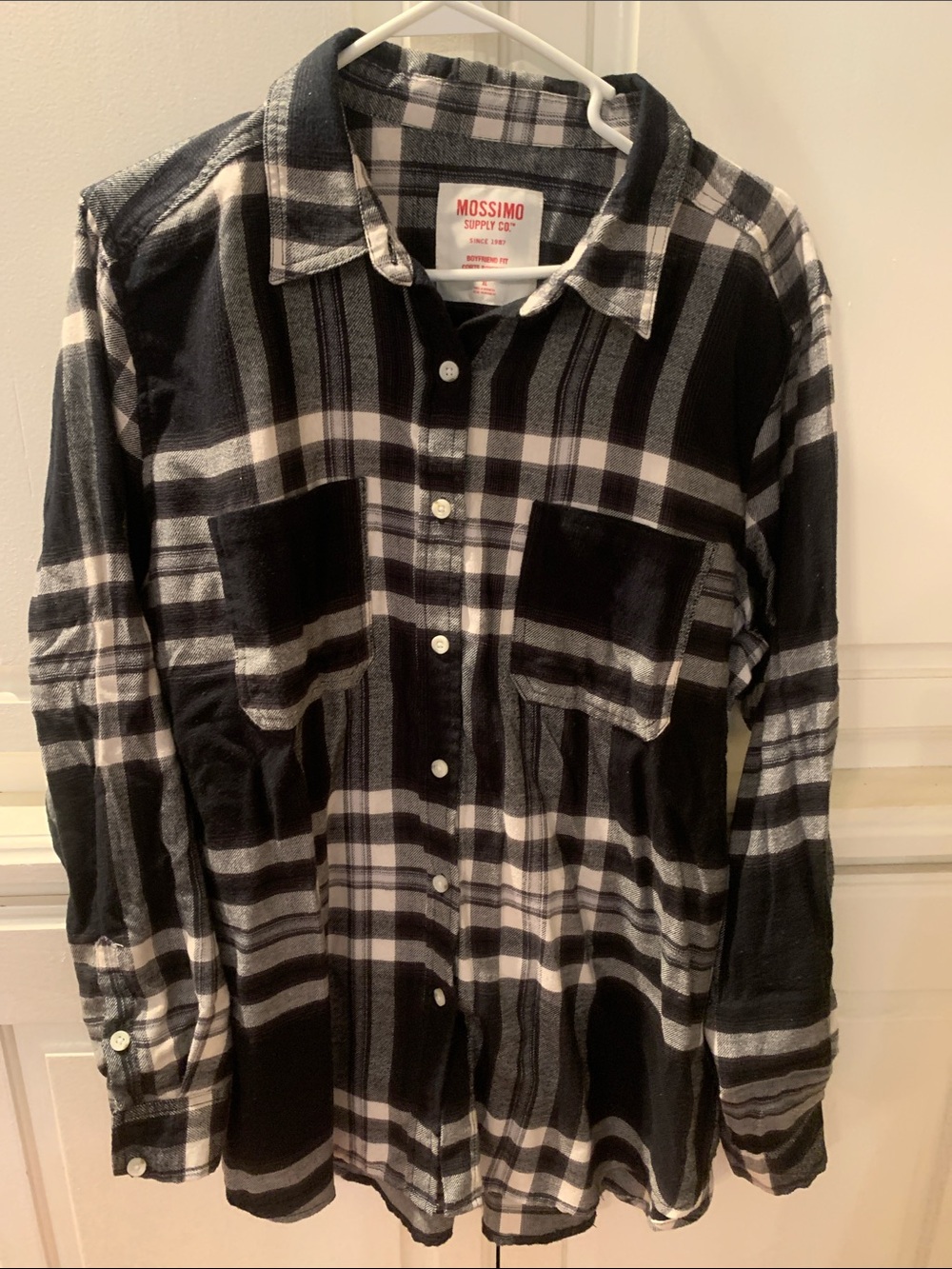 Mossimo Supply Co. Black & White Plaid Flannel Button-Down Shirt